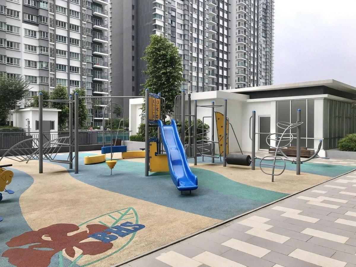 Qaisara D'Savanna Homestay@Southville City 班吉 外观 照片