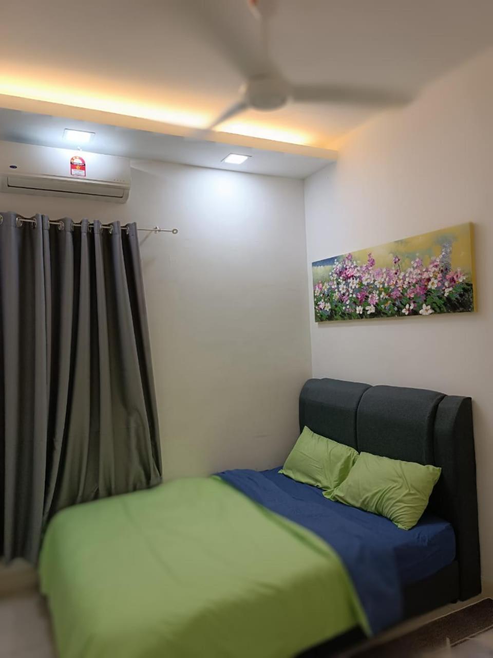 Qaisara D'Savanna Homestay@Southville City 班吉 外观 照片